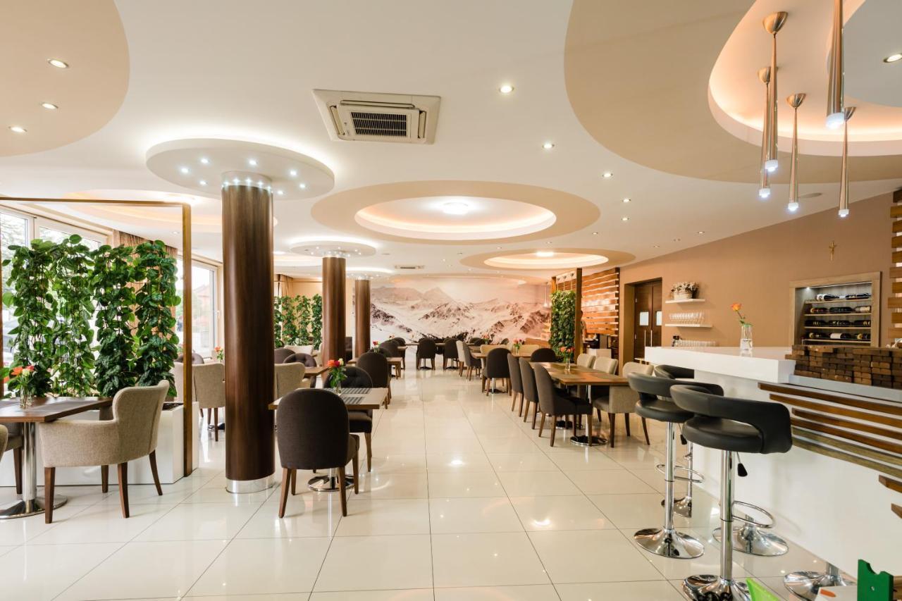 Hotel Menhard 외부 사진