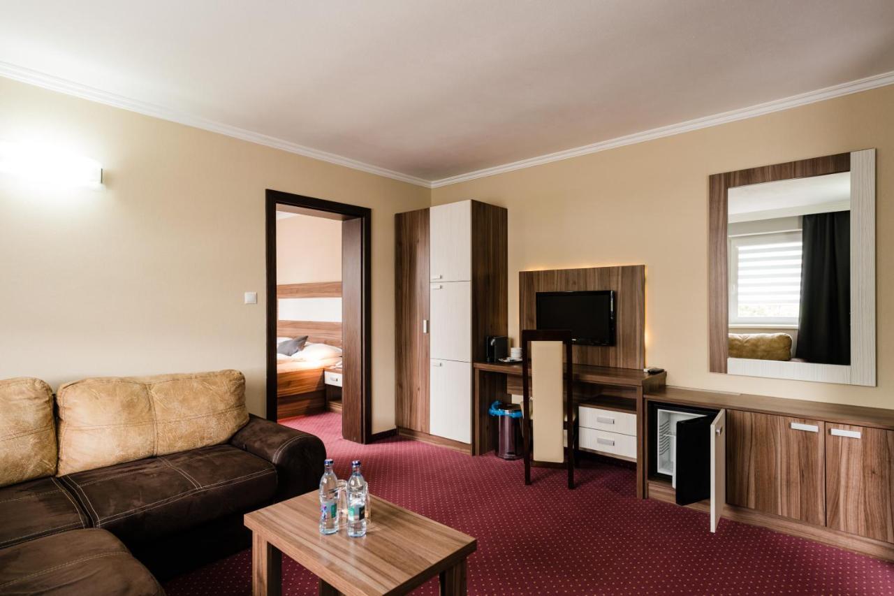 Hotel Menhard 외부 사진