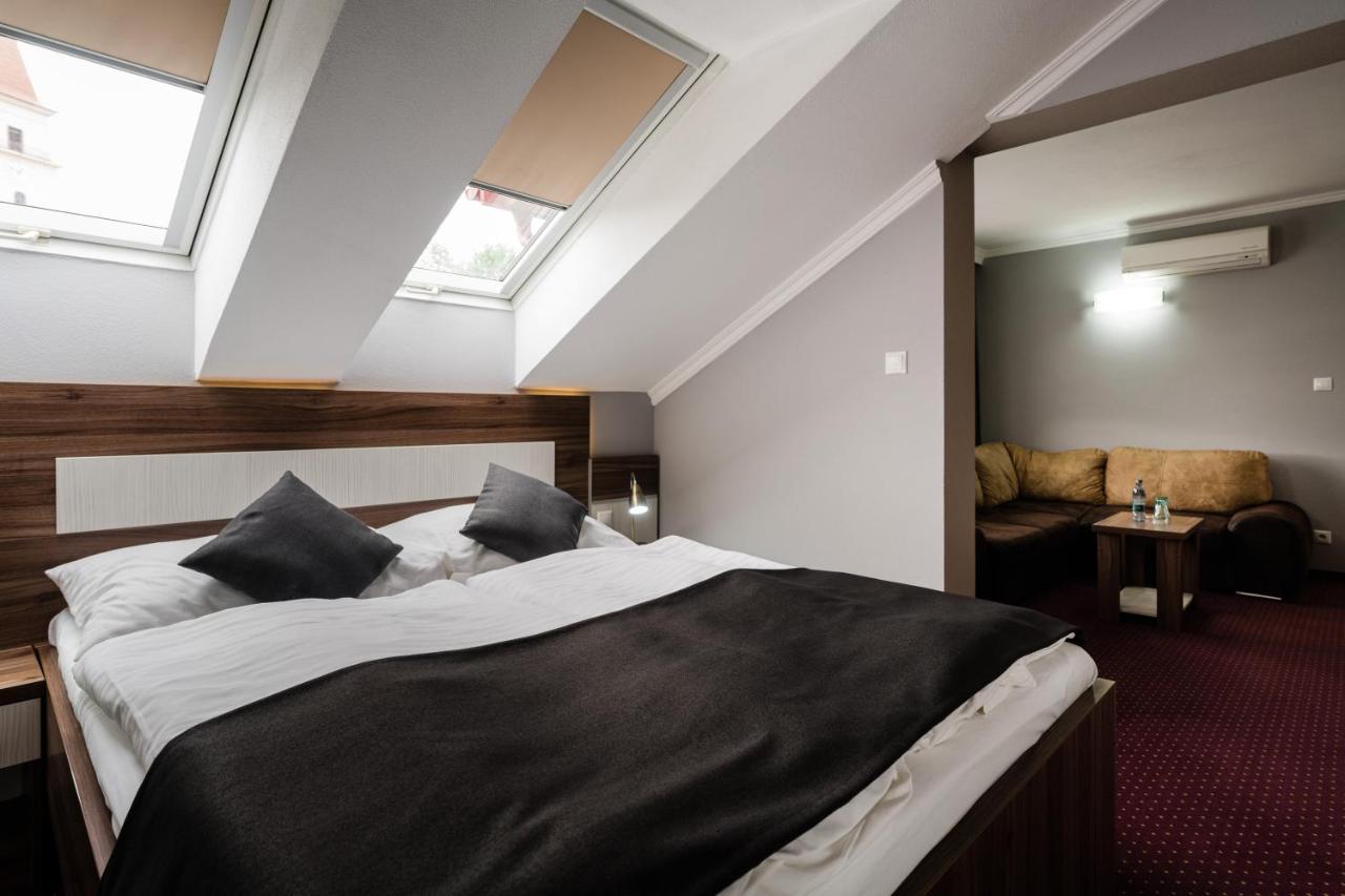 Hotel Menhard 외부 사진