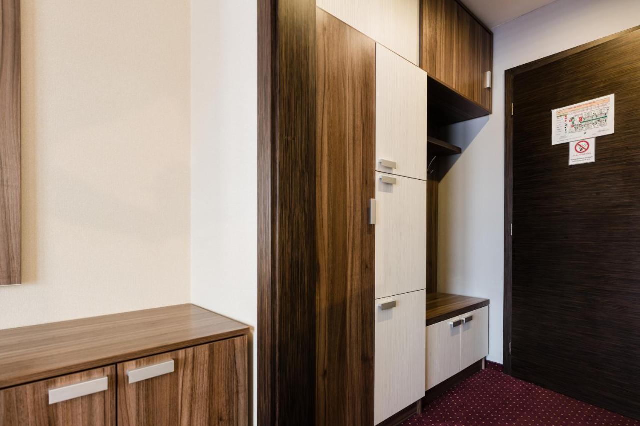 Hotel Menhard 외부 사진