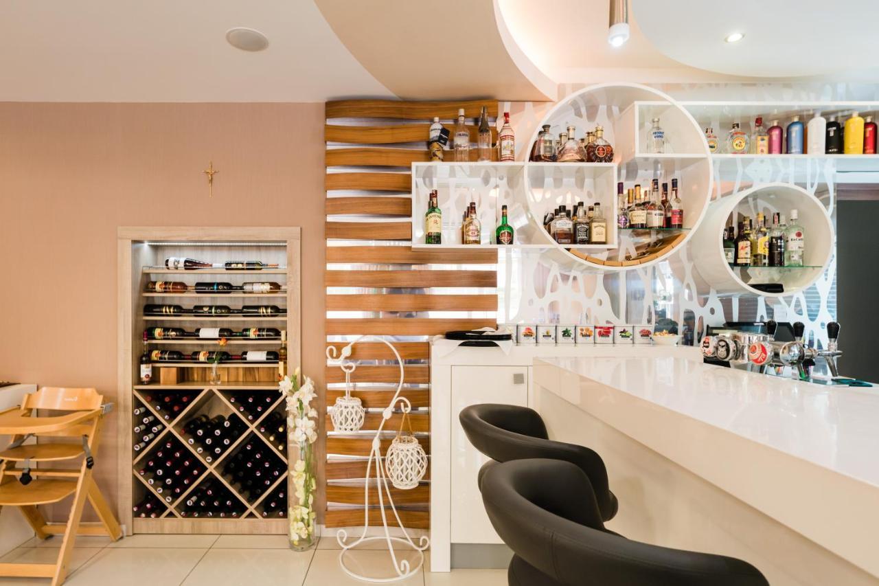 Hotel Menhard 외부 사진